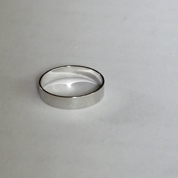 LADIES NEW CLASSIC SIZE 6 WEDDING BAND/ SILVER TOE RING - Picture 2 of 5